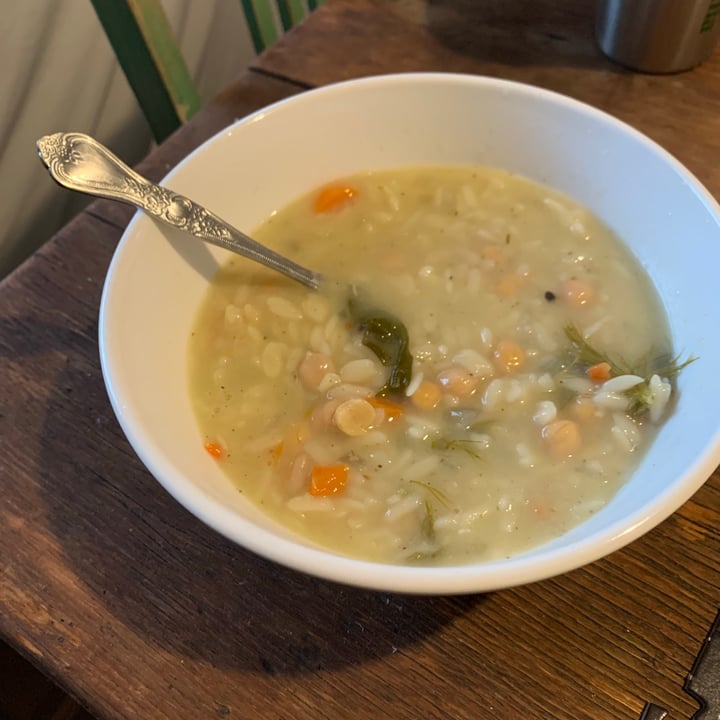 review photo of Niche the Vegan Eatery Lemon Chickpea Orzo Soup shared by @hanzibananzi on 04 Aug 2020 - review