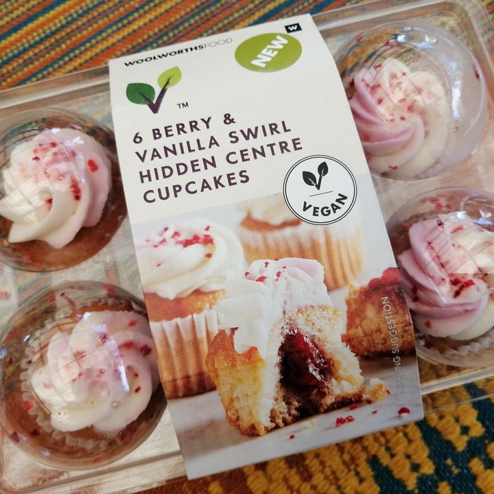 photo of Woolworths Food Berry swirl centre cupcakes shared by @ingridgeertsema on  20 Nov 2021 - review