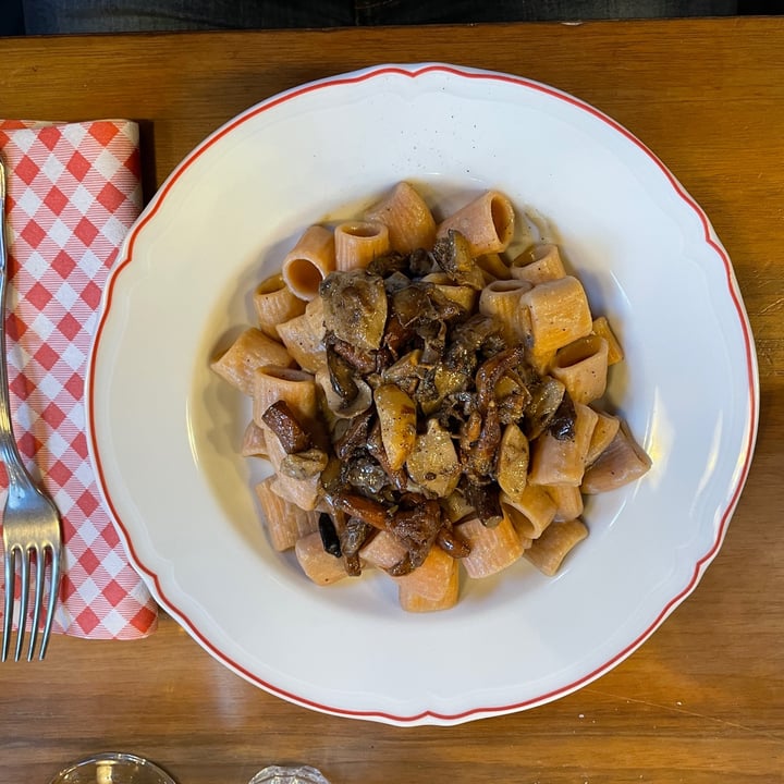 review photo of Miscusi (Stazione Centrale) MEZZEMANICHE AI FUNGHI shared by @stefanokalo on 11 Dec 2021 - review