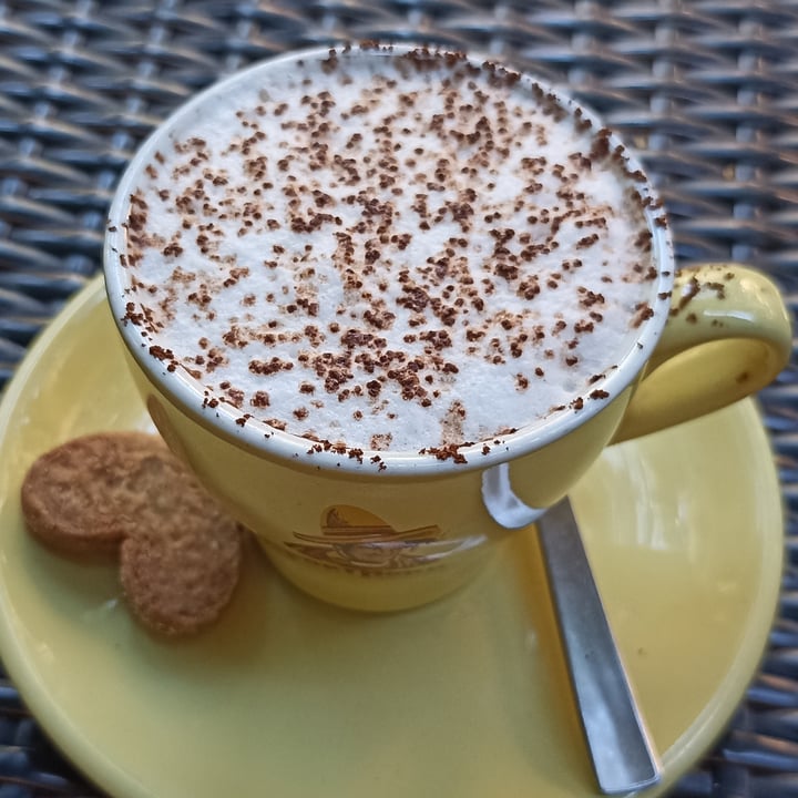 photo of VegAmore Cappuccino di Mandorla shared by @marybass on  08 Jul 2022 - review