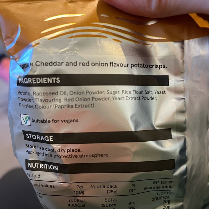 photo of Tesco Finest Mature Cheddar & Red Onion Flavour Hand Cooked Crisps shared by @charlotte160417 on  26 Oct 2022 - review