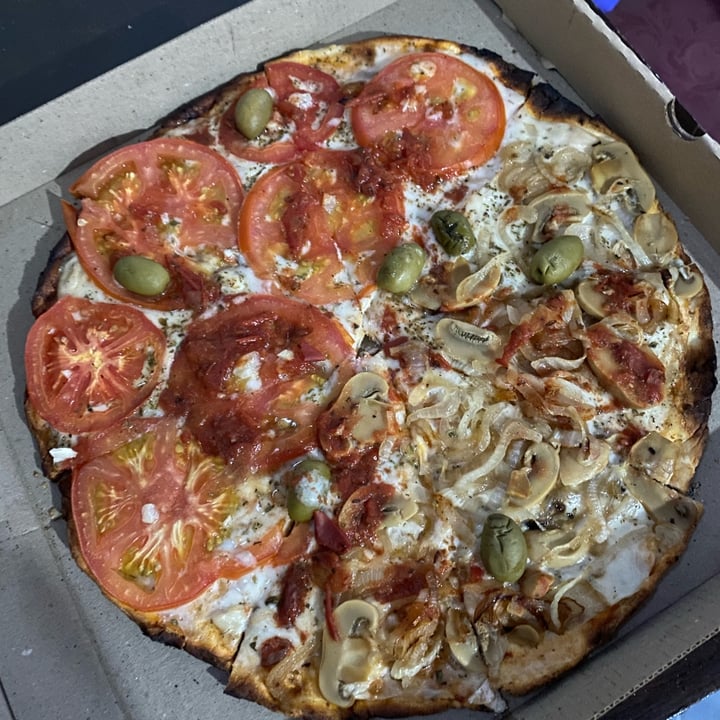 review photo of Pizzería Solitos Pizza Vegana shared by @ramix on 24 Jan 2022 - review