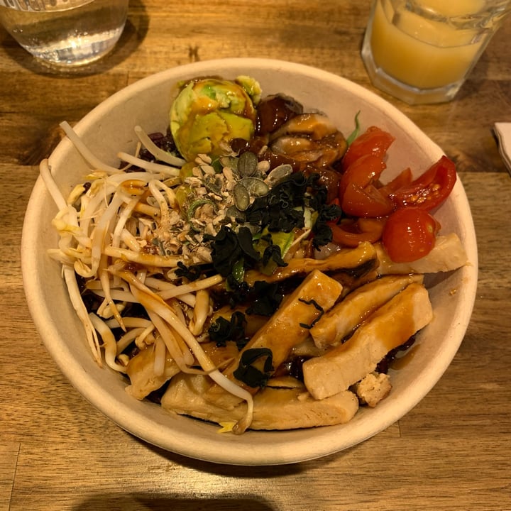 review photo of Poke Sí | Poke Hawaiano en Barcelona Vegan Si shared by @dannimuscat on 18 Feb 2022 - review