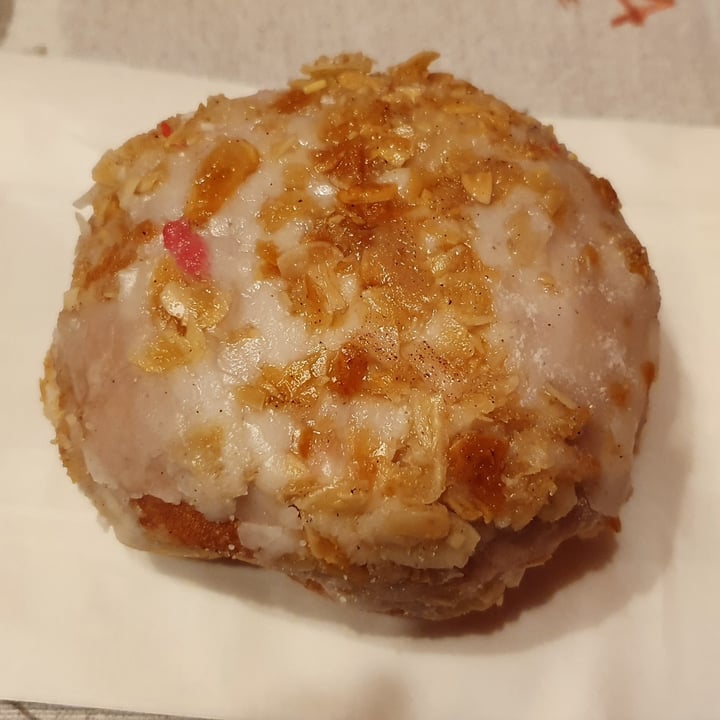 photo of Brammibal's Donuts Bienenstich Donut shared by @kirsten123 on  04 Dec 2020 - review