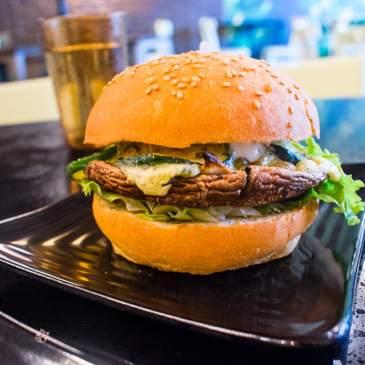 photo of Copper Branch MUSHROOM GALAXY BURGER shared by @theveganhopper on  24 Dec 2020 - review