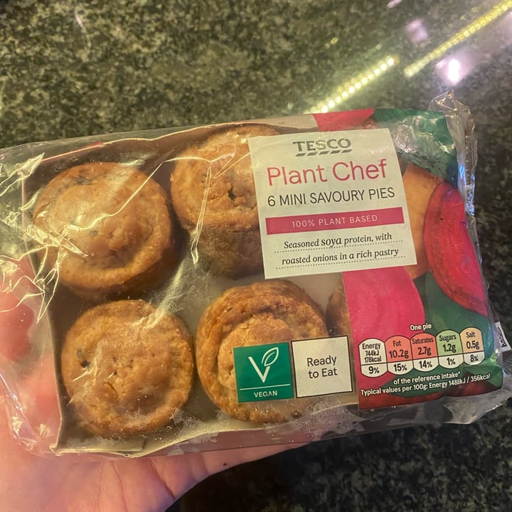 photo of Tesco Plant Chef 6 Mini savoury pies shared by @bronwynpaige on  17 Oct 2022 - review