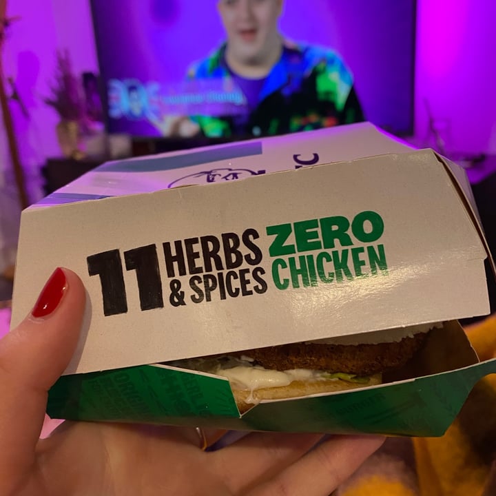 review photo of KFC vegan chicken burger shared by @heatherevans on 21 Mar 2021 - review