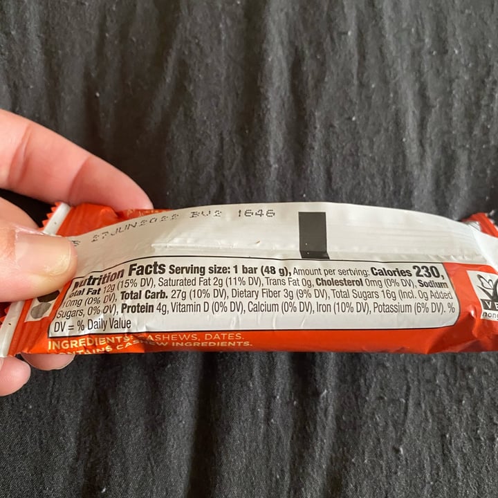 review photo of Larabar Cashew Cookie Bar shared by @emycaldeira on 10 May 2022 - review