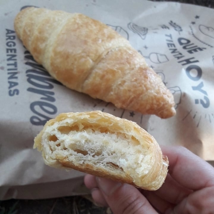 photo of Costumbres Argentinas Cornetto Vegano shared by @camideom on  13 Nov 2021 - review
