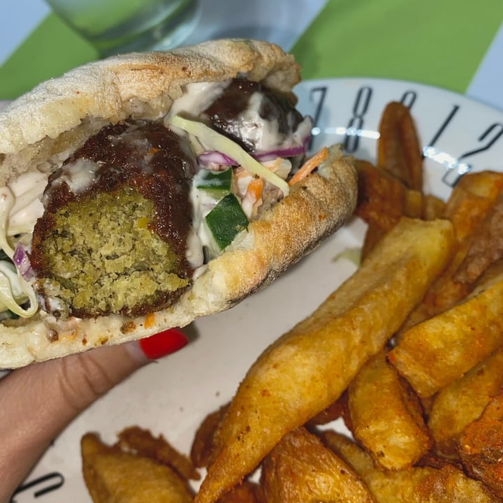 photo of Benaim Sandwich De Falafel shared by @julilanga on  03 Jun 2022 - review