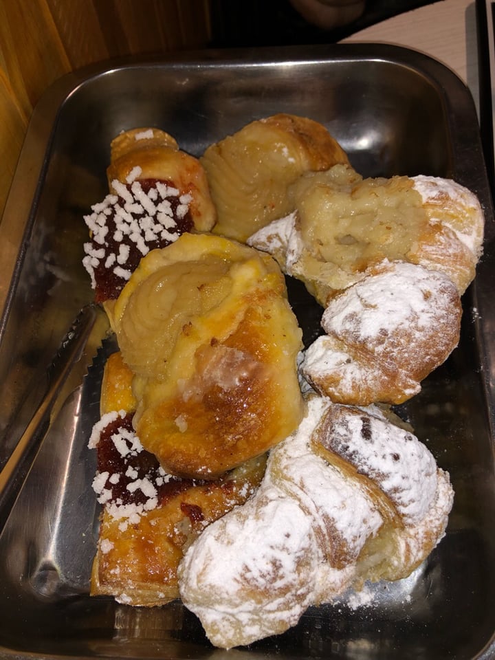 photo of Vica (Delivery Only) Facturas veganas shared by @fersoria on  03 Aug 2019 - review