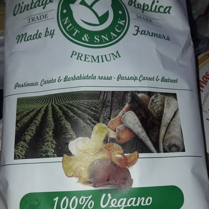 photo of Fox Nut & Snack Pastinaca,carota e barbabietola rossa shared by @elisa81 on  11 Apr 2022 - review