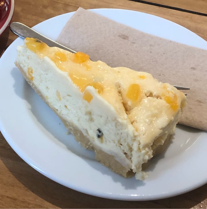 photo of Cafe Royale Passionfruit cheesecake shared by @lolendoll on  04 Oct 2021 - review