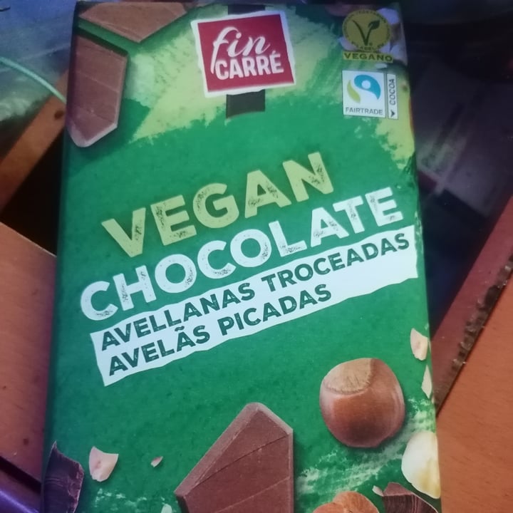 review photo of Fin Carré Chocolate con avellanas troceadas shared by @valquiriaoscura on 12 Jan 2022 - review