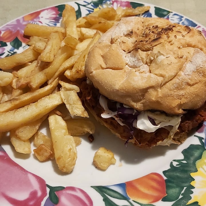 review photo of Loving Hut Microcentro BBQ Sandwich shared by @matiteli on 09 Aug 2020 - review