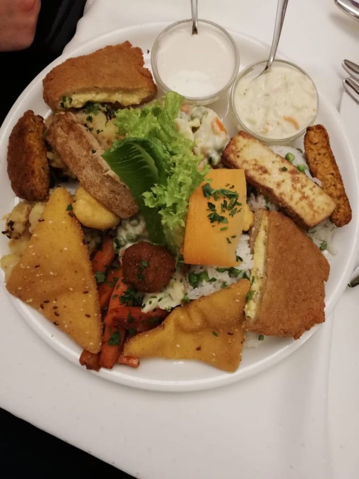 photo of Napfényes Restaurant and Confectionery Sharing platter for 2 shared by @falafelbunny on  02 Feb 2020 - review