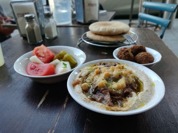 photo of Ben-Sira Hummus Hummus with mushrooms shared by @faincut on  15 Jan 2020 - review