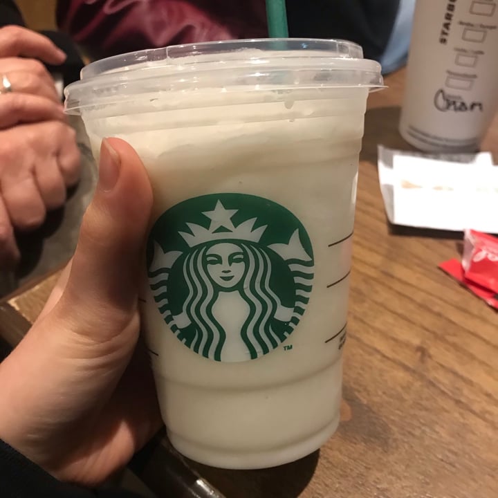 photo of Starbucks Frappuccino shared by @candeeev on  18 Jul 2021 - review