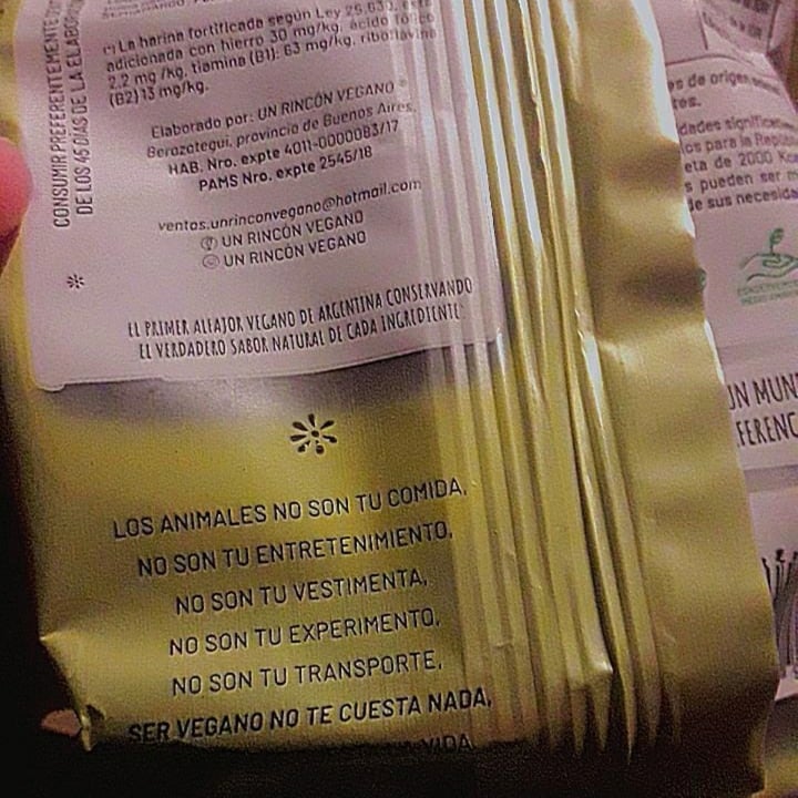 review photo of Un Rincón Vegano Alfajor de Limón shared by @lalalalisa on 30 Mar 2021 - review
