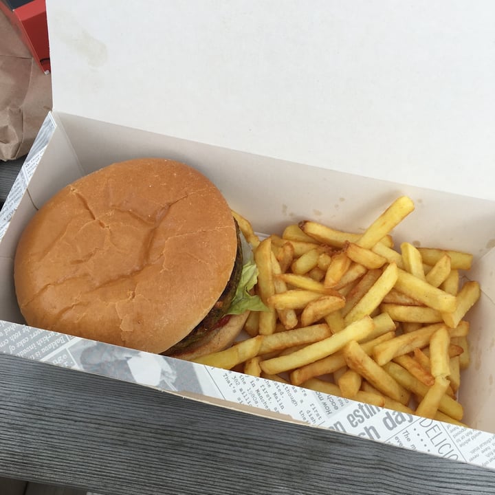 review photo of Puldagon Farm Shop & Restaurant The “Veggie” Burger shared by @mintypig on 03 Aug 2022 - review