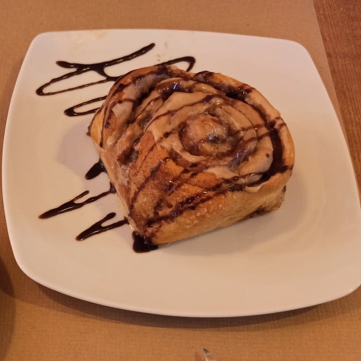 photo of Freedom Cakes Cinnamon Roll shared by @srtamatthews on  04 Oct 2020 - review