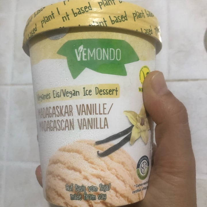 photo of Vemondo Gelato Alla Vaniglia Del Madagascar shared by @veggyviole on  23 Sep 2022 - review