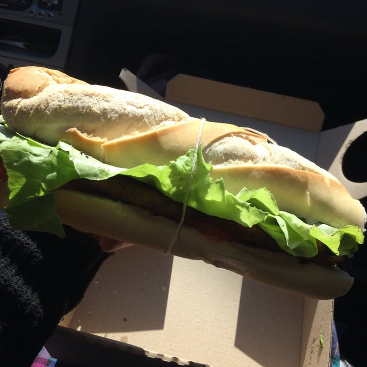 photo of Randy Vegan Food Sandwich De Milanesa shared by @lilanovel on  07 May 2021 - review