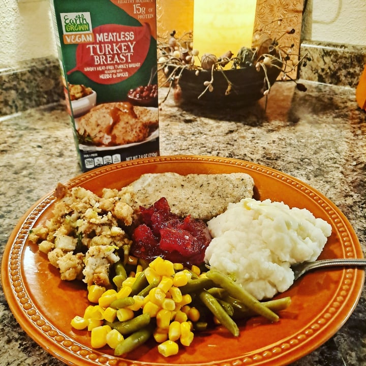 photo of Earth Grown Meatless  Turkey Breast shared by @veganwildflower on  26 Nov 2020 - review