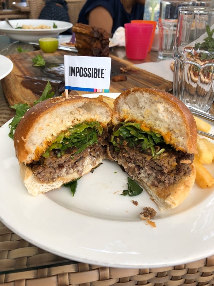 review photo of Privé Keppel Bay Plant-Based Truffled Mushroom Swiss Burger shared by @maix on 30 Dec 2019 - review
