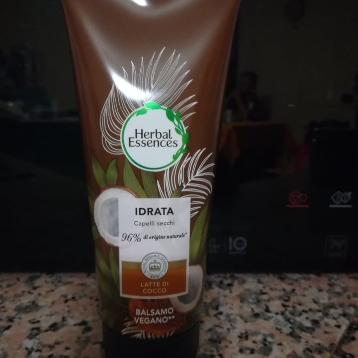 photo of Herbal Essences Balsamo Latte di Cocco shared by @lauraemarco on  17 Sep 2022 - review