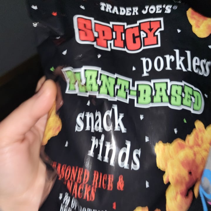 photo of Trader Joe's Spicy porkless plant-based snack rinds shared by @izzyiris on  13 Mar 2022 - review