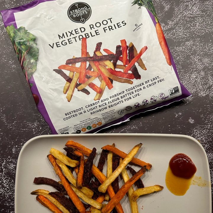 photo of Strong Roots Mixed Roots Vegetable fries shared by @berryveganplanet on  05 Nov 2022 - review