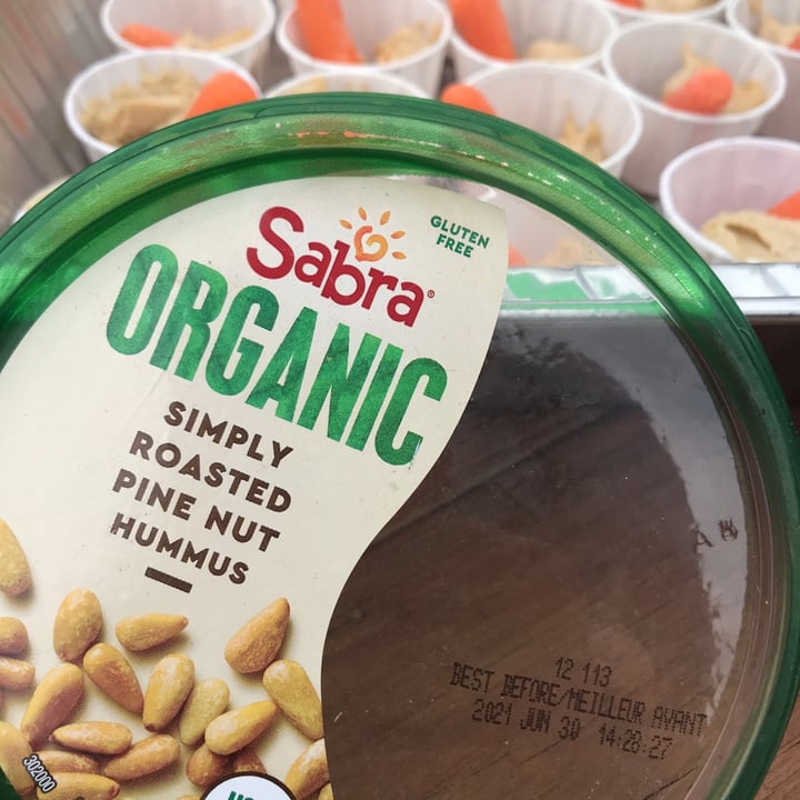 photo of Sabra Roasted Pine Nut Hummus shared by @boolopez on  15 May 2021 - review