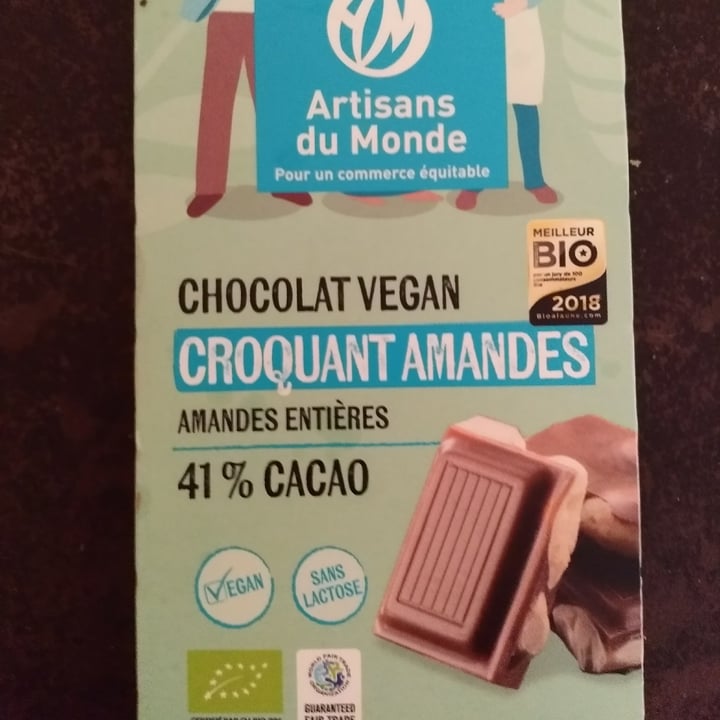 photo of Artisans du Monde Chocolat Vegan Croquant Amandes shared by @astoria on  16 Jul 2020 - review