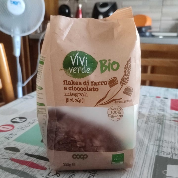 photo of Viviverde coop flakes di farro al cioccolato Flakes di farro e cioccolato shared by @lussyp on  07 Jul 2022 - review