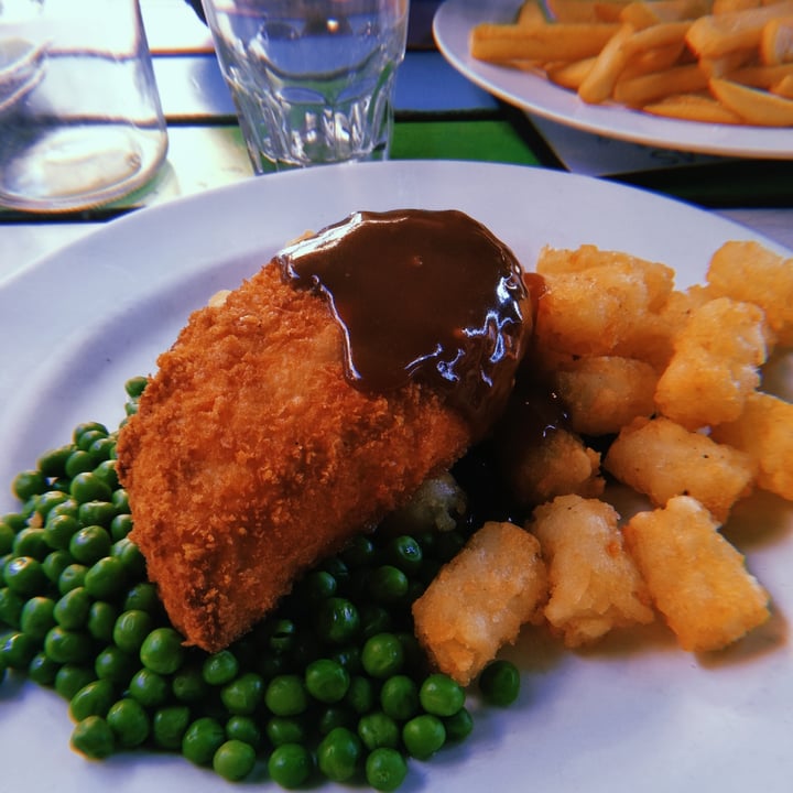 photo of The Cornish Arms Hotel Vegan chicken Kiev shared by @otherworldcreature on  14 Jan 2021 - review