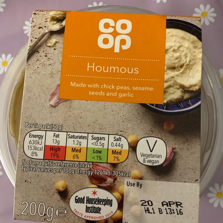 photo of Coop Houmous shared by @catstronaut on  13 Apr 2021 - review