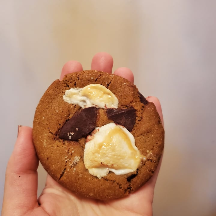 photo of Lagusta's Luscious S'mores Cookie shared by @klarina on  19 May 2020 - review