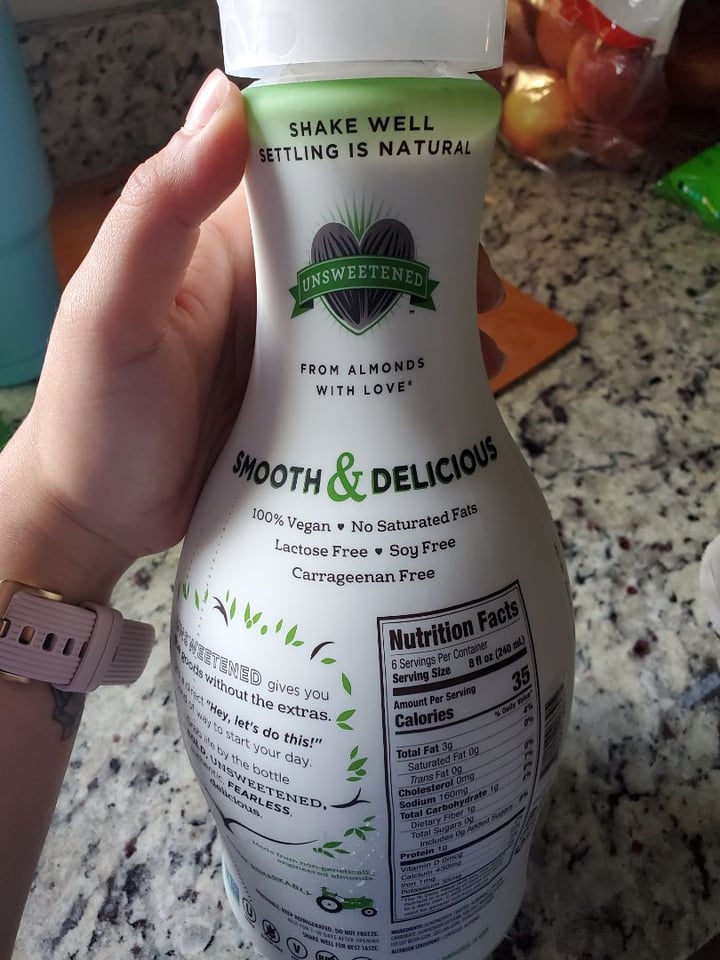 photo of Califia Farms Unsweetened Almondmilk shared by @celery on  15 Dec 2019 - review