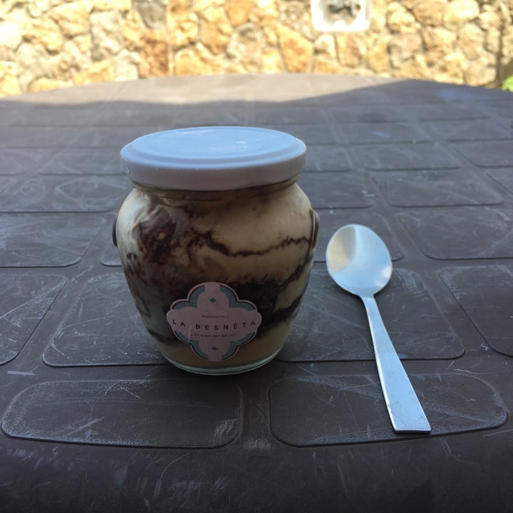 photo of La Besneta Postre de tiramisú shared by @silvestre on  21 Aug 2020 - review