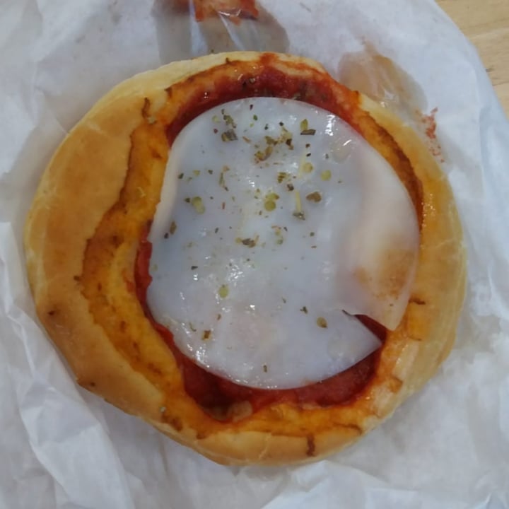 photo of Pasticceria Nilo's di Poletti e Spadoni Pizzetta vegan shared by @ariannaeffe4 on  20 May 2022 - review