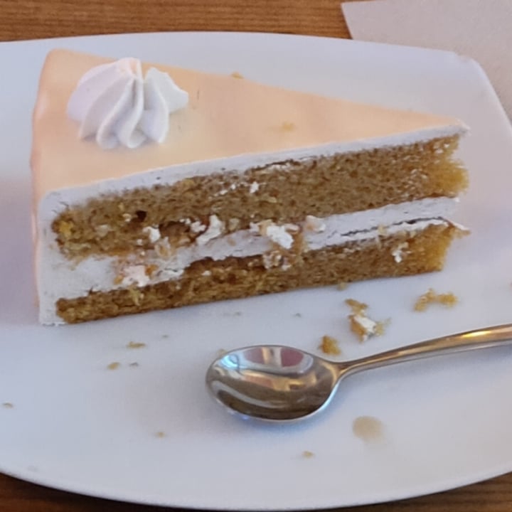 photo of Freedom Cakes Tarta White chocolat shared by @maryveganaperdy on  10 Mar 2021 - review
