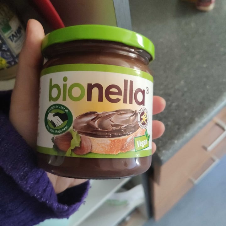 photo of Bionella Bionella Chocolate Spread Nuss-Nougat-Creme shared by @sofiagaleati on  11 Mar 2022 - review