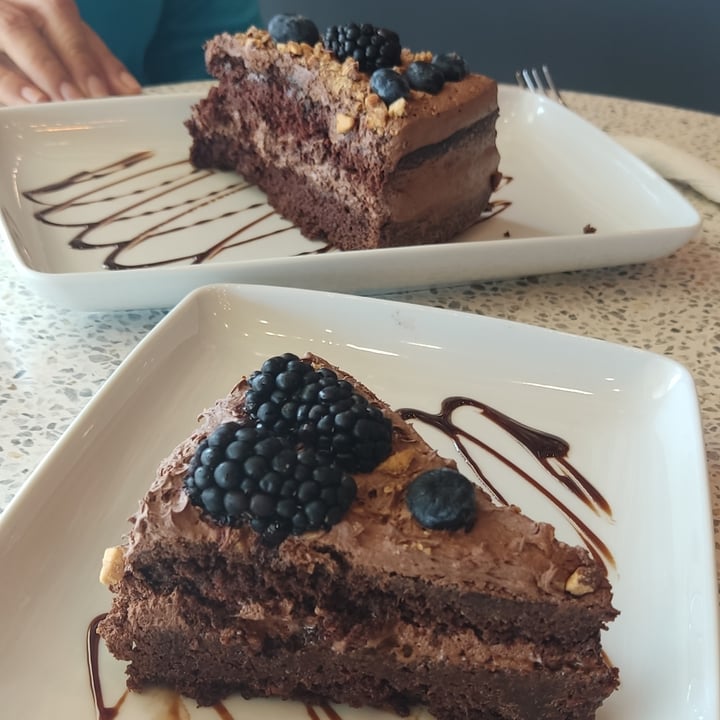 review photo of Dolce Verona Pastel De Chocolate Sin Gluten shared by @cecirojas on 16 Apr 2022 - review