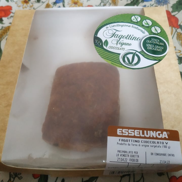 photo of  Esselunga Fagottino vegano al cioccolato shared by @cecib on  21 Apr 2022 - review
