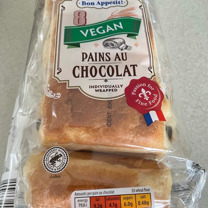 photo of ALDI Vegan Pains Au Chocolat shared by @flameofcashmere on  13 Sep 2021 - review