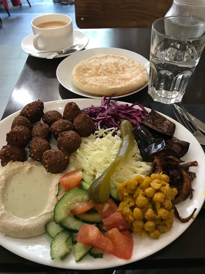review photo of King Falafel Palace Assiette Falafel shared by @ckimsg on 24 Dec 2019 - review