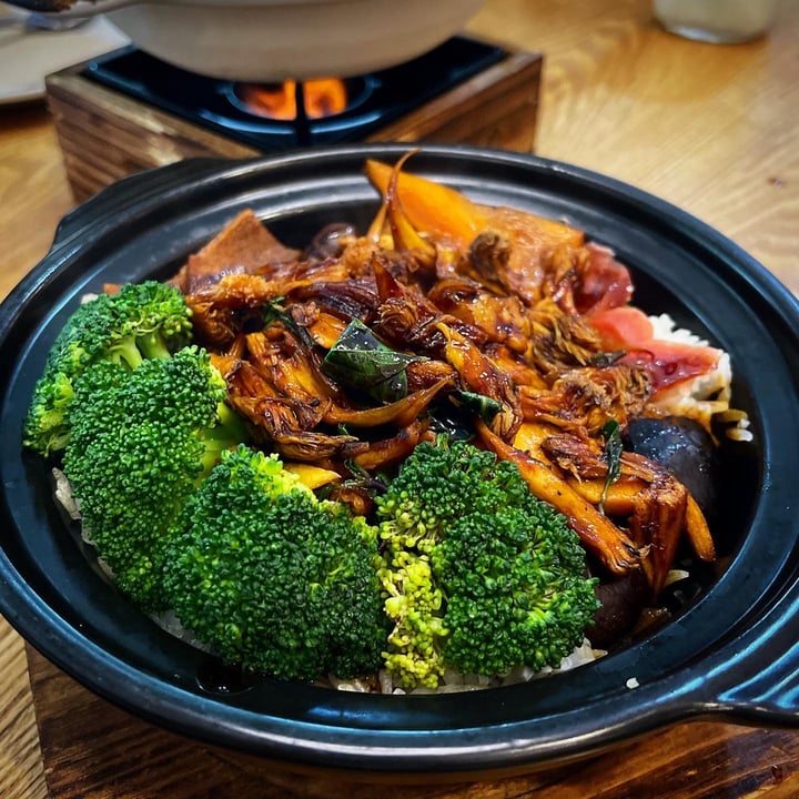 photo of Green BA Claypot Rice - Hericium in Gong Bao Sauce shared by @veggiexplorer on  28 Jul 2022 - review