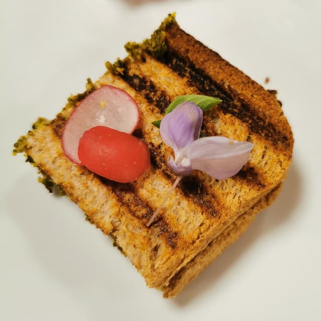 Foto do prato “Toast alle erbette miste”