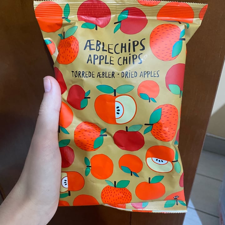 photo of Flying Tiger Apple Chips shared by @giiuuuuls on  02 Dec 2021 - review